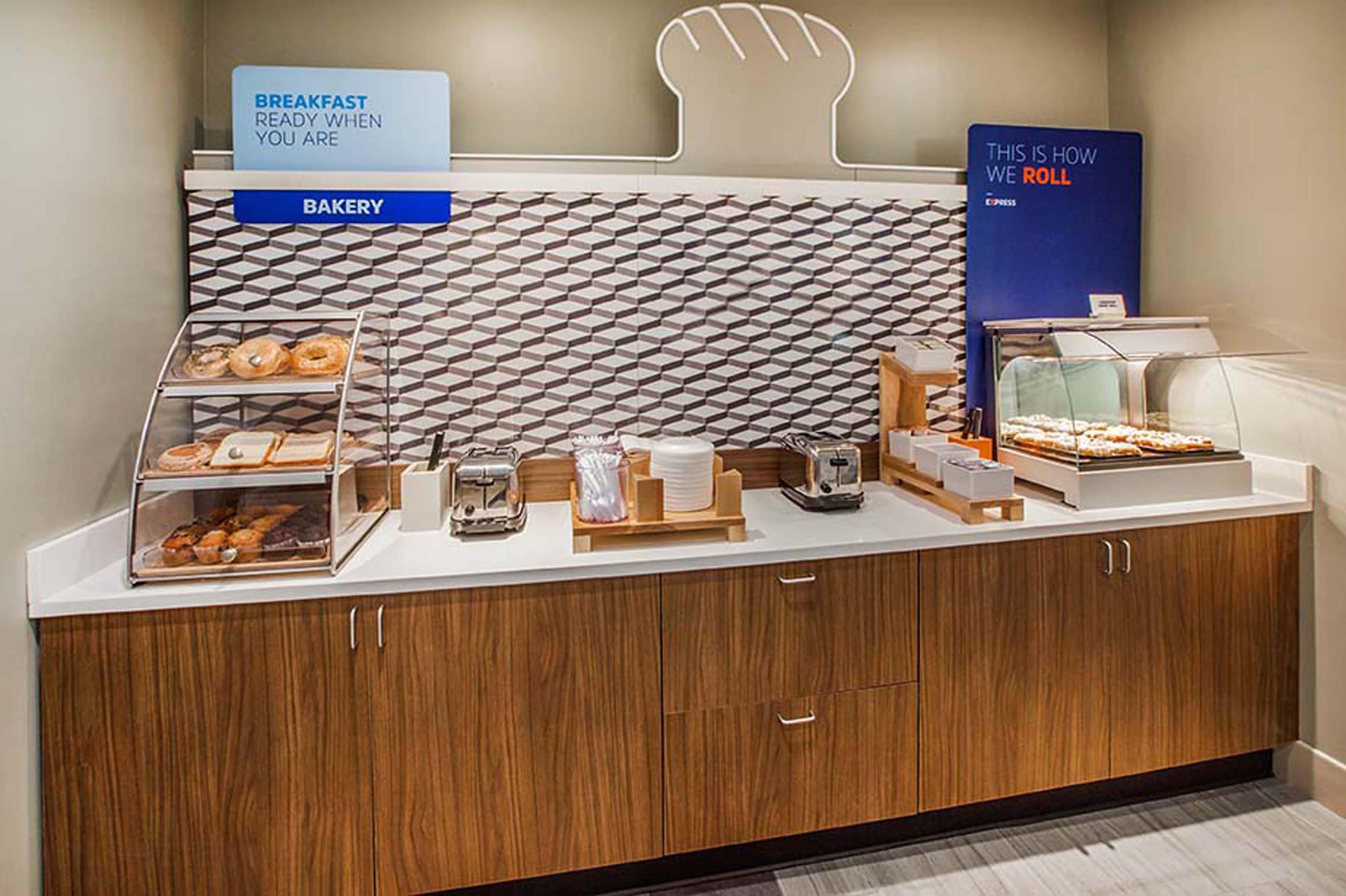 Holiday Inn Express Alva By Ihg Exterior photo